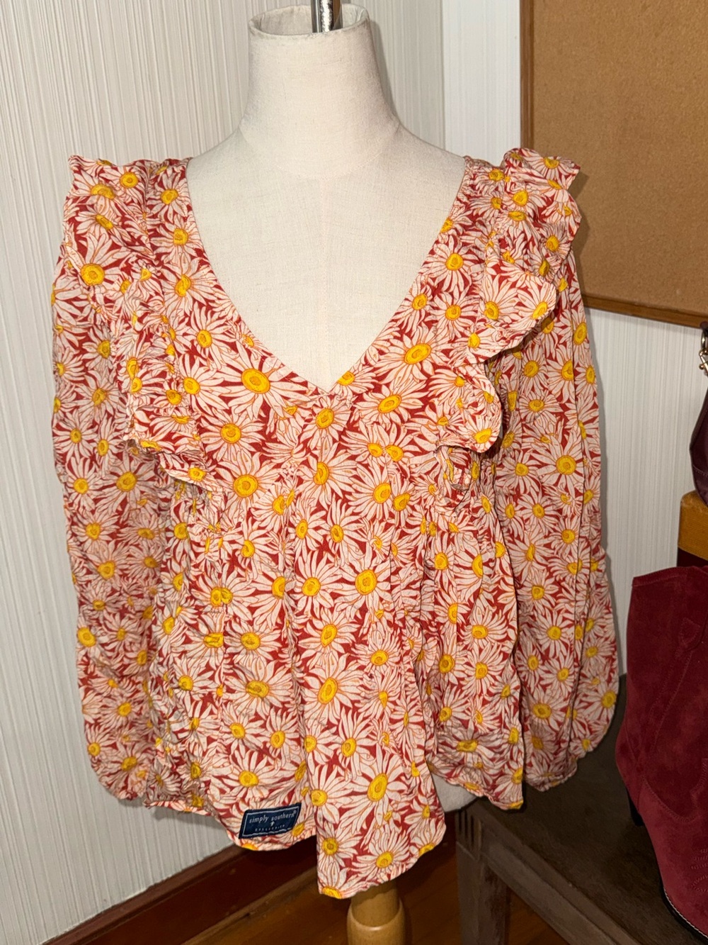 Simply Southern Pink Yellow Red Floral Ruffle V-Neck Blouse Women’s Small Daisy